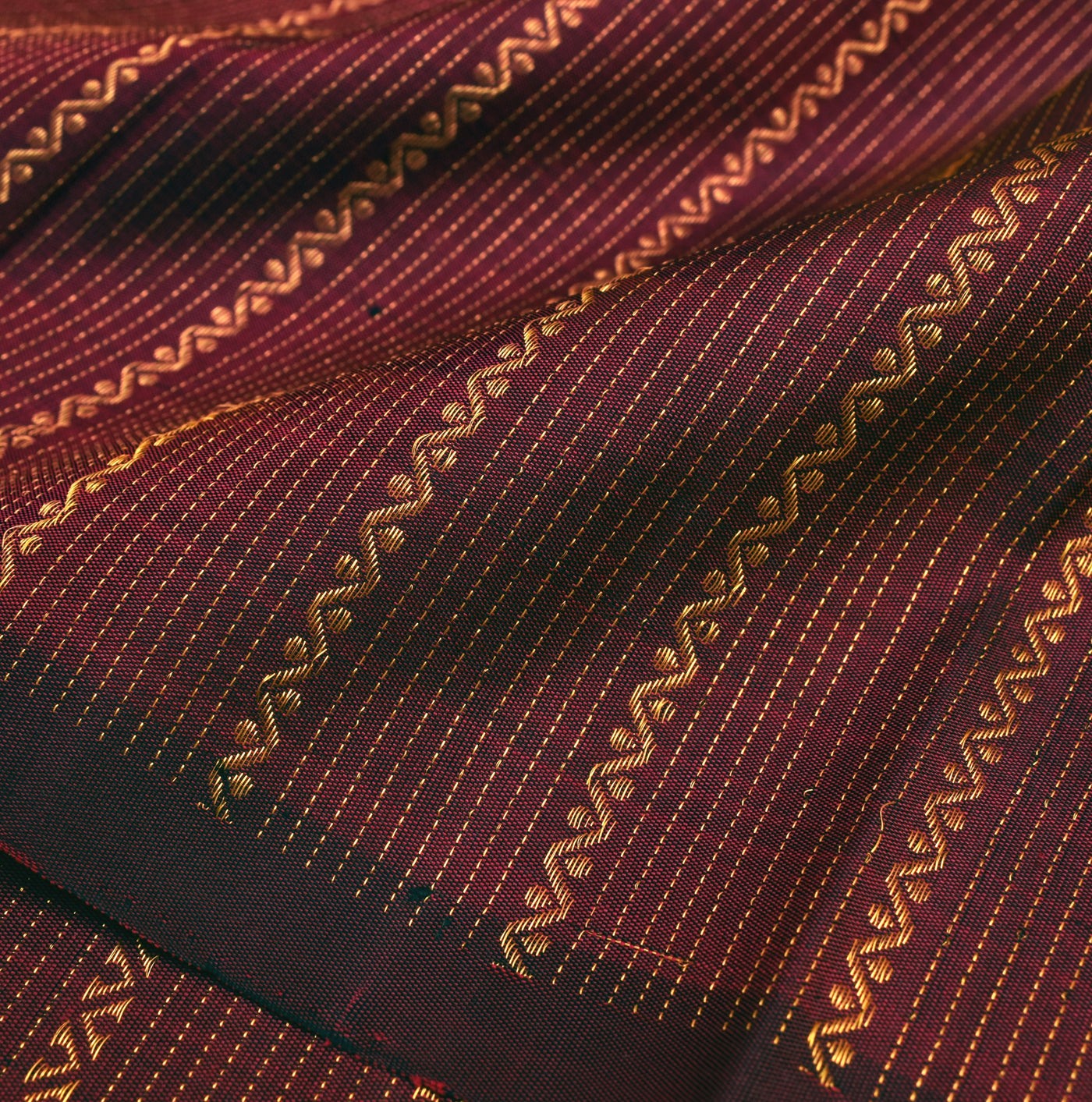 Maroon Kanchi Silk Fabric with Neli and Lines Design