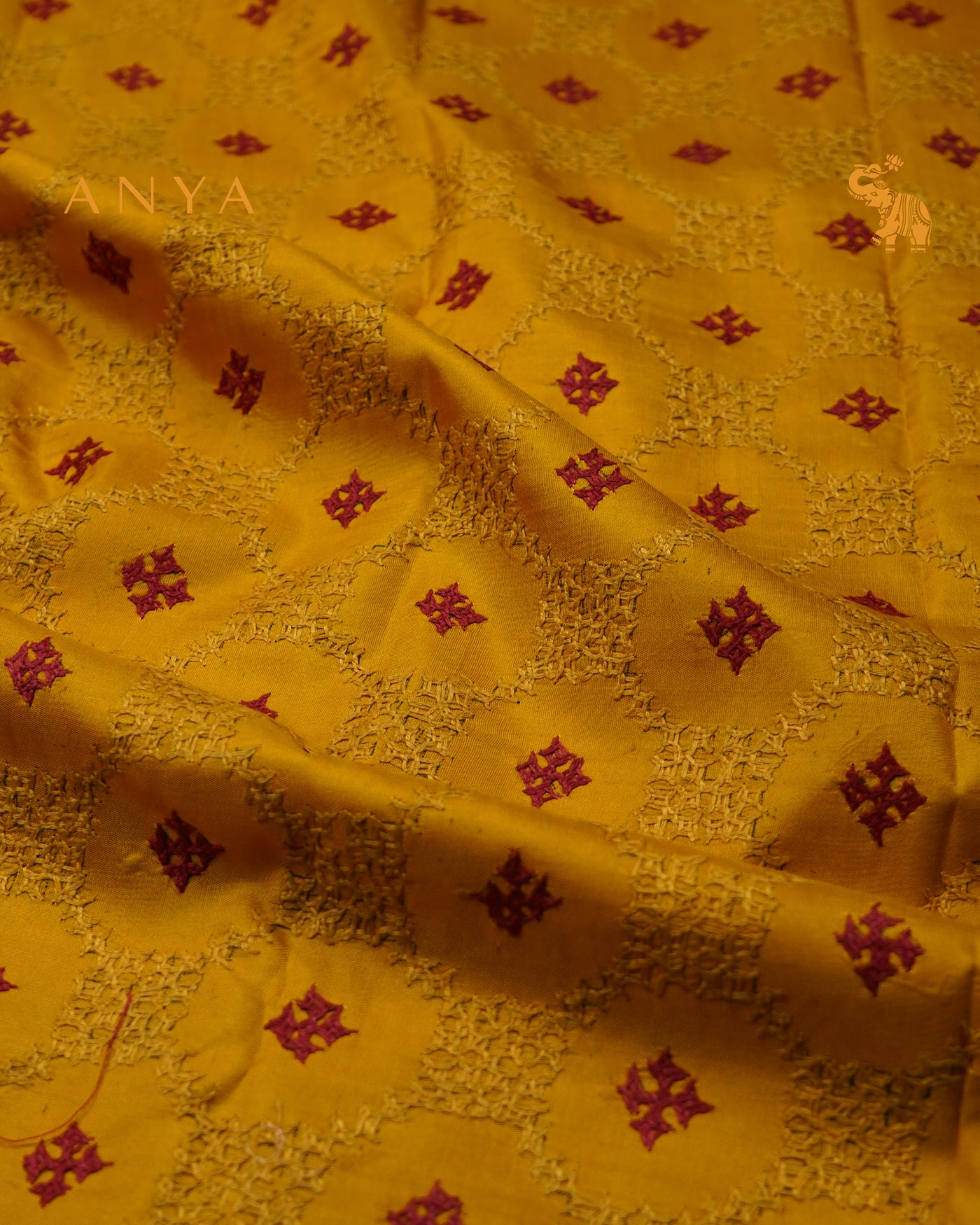 V Pakku Zari Kattam Kanchi Silk Saree with Mustard Kutch Work Pallu and Blouse