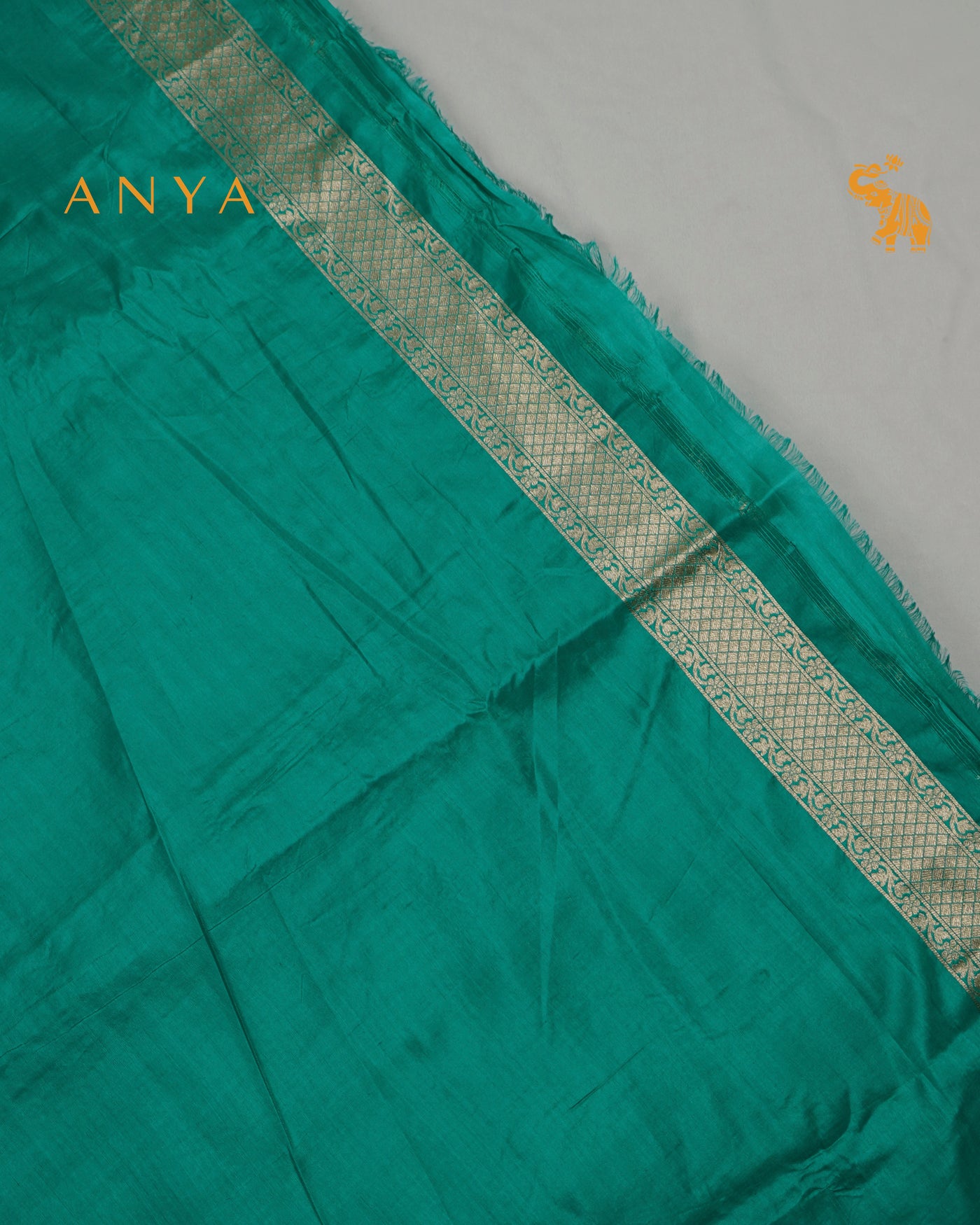 Rexona Banarasi Silk Saree with Creeper Design