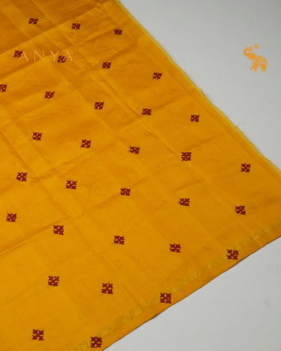 V Pakku Zari Kattam Kanchi Silk Saree with Mustard Kutch Work Pallu and Blouse