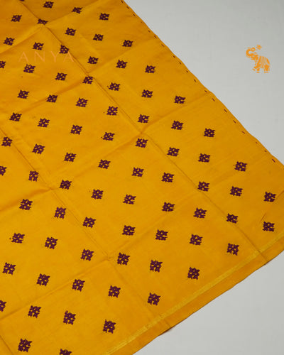 V Pakku Zari Kattam Kanchi Silk Saree with Mustard Kutch Work Pallu and Blouse