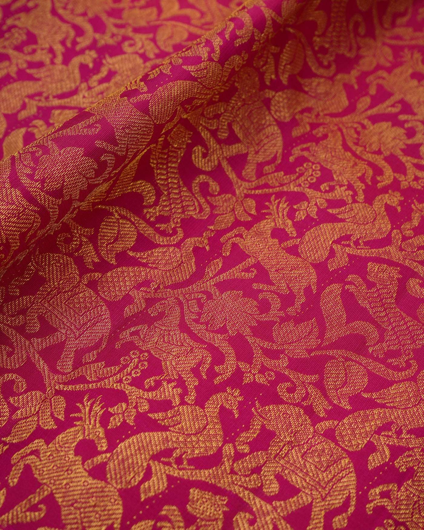Rani Pink Kanchi Silk Fabric with Vanasingaram Design