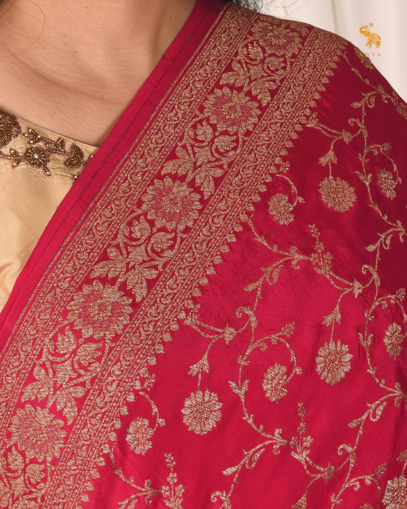 Rani Arakku Crepe Banarasi Silk Saree with Floral Creeper Design