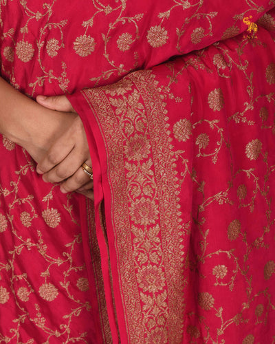 Rani Arakku Crepe Banarasi Silk Saree with Floral Creeper Design