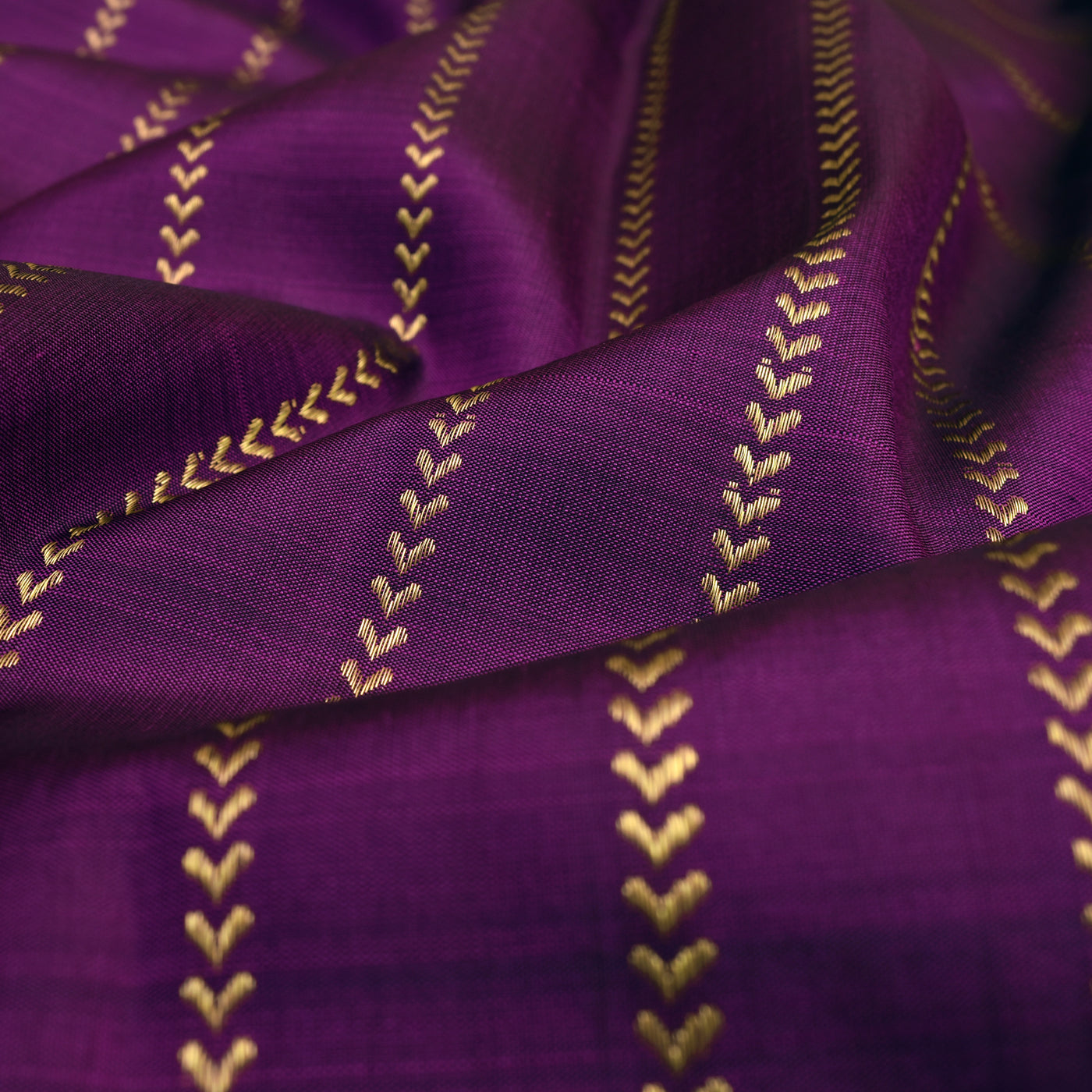 Black Magenta Kanchi Silk Fabric with Kathir Lines Design