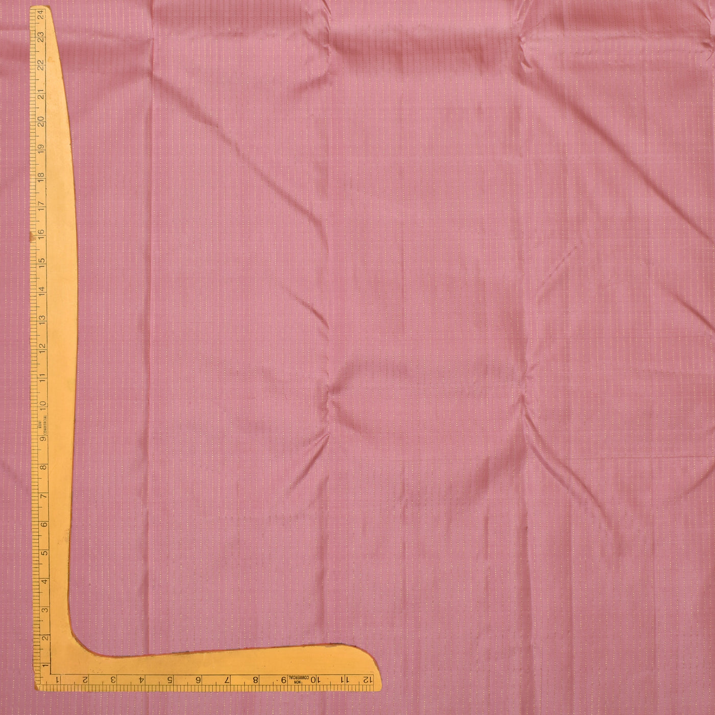Pink Kanchi Silk Fabric with Muthu Seer Lines Design
