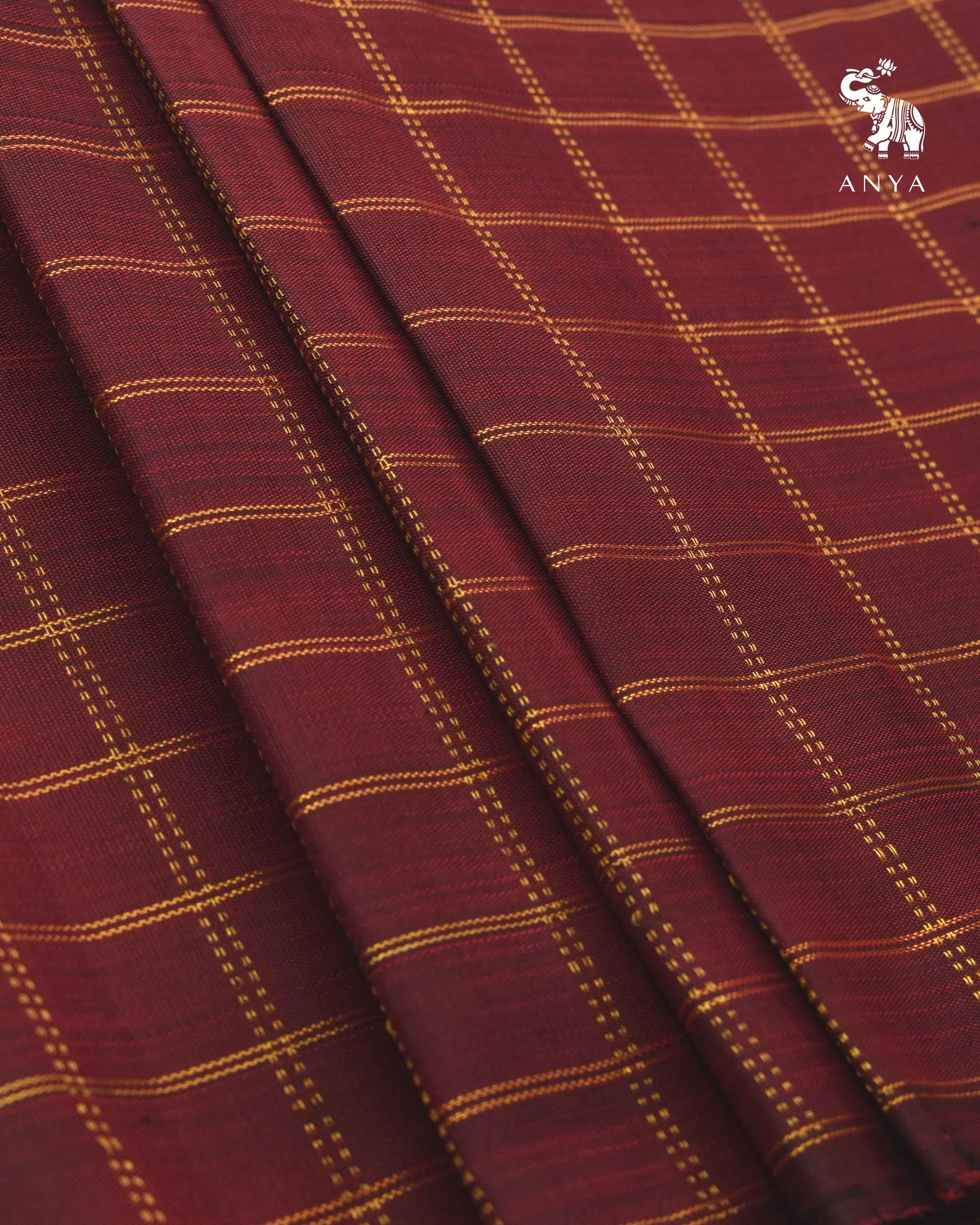 Kanchi Arakku Kanchi Silk Fabric with Zari Kattam Design