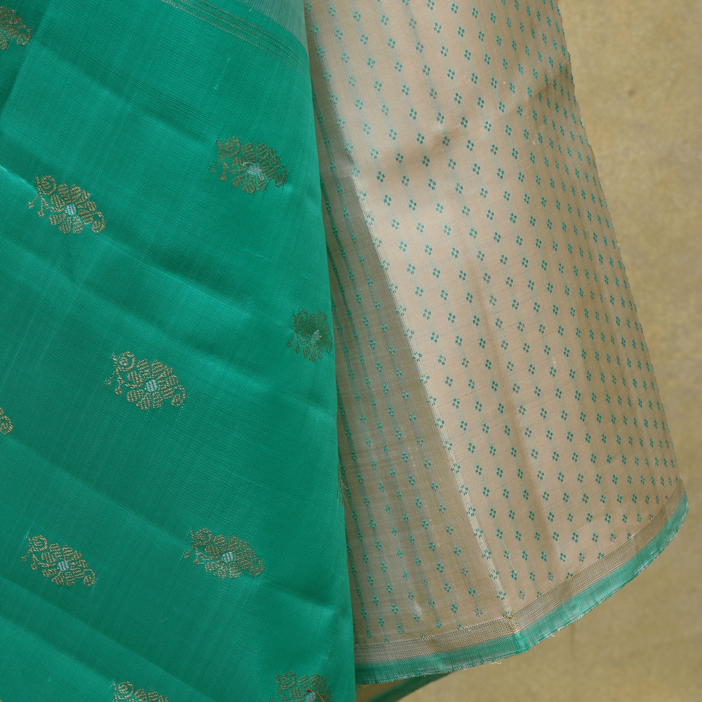 Off White Kanchi Silk Dupatta with Thread Kuligai Butta Design