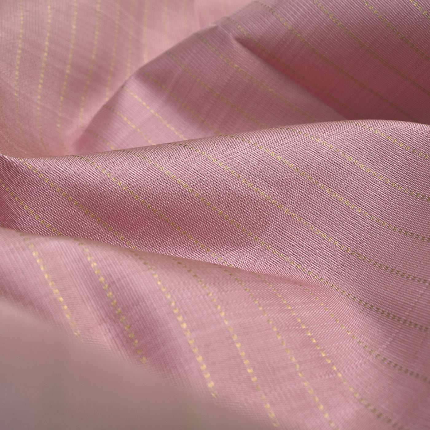 Onion Pink Kanchi Silk Fabric with Muthu Seer Lines Design