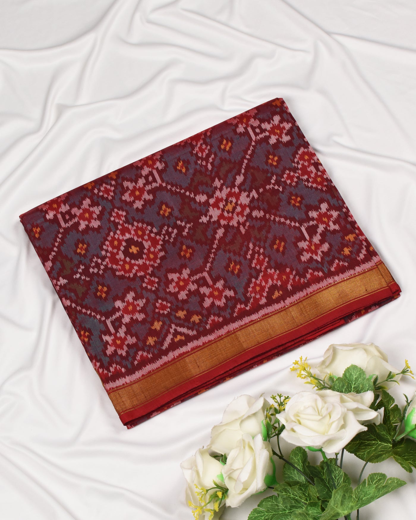 Green and Red Dual Tone Patan Patola Silk Fabric