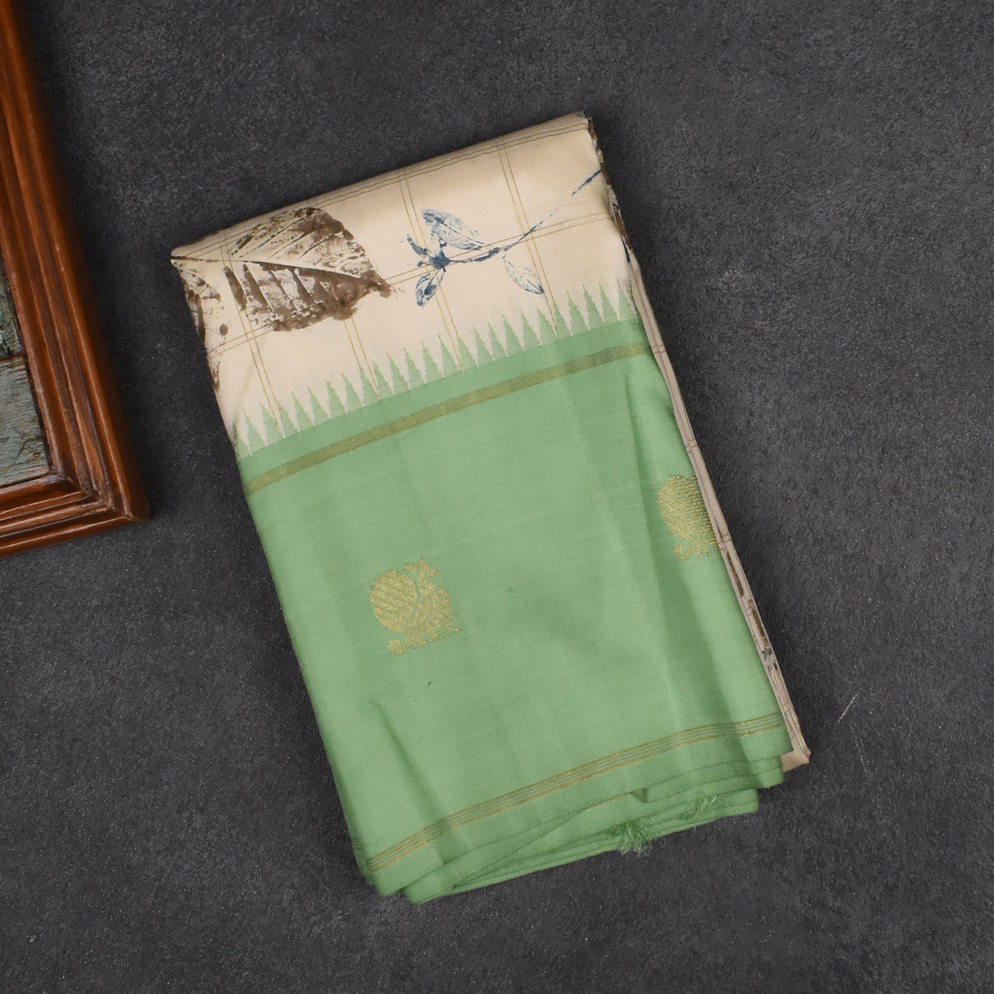 Off White Eco Print Kanchi Silk Saree
