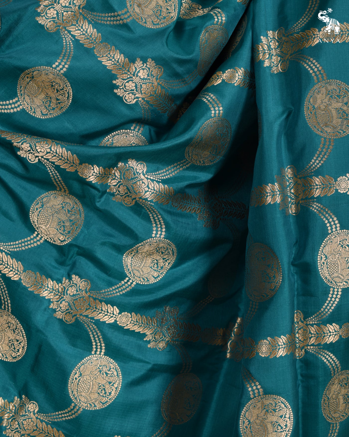 Rexona Banarasi Silk Saree with Creeper Design
