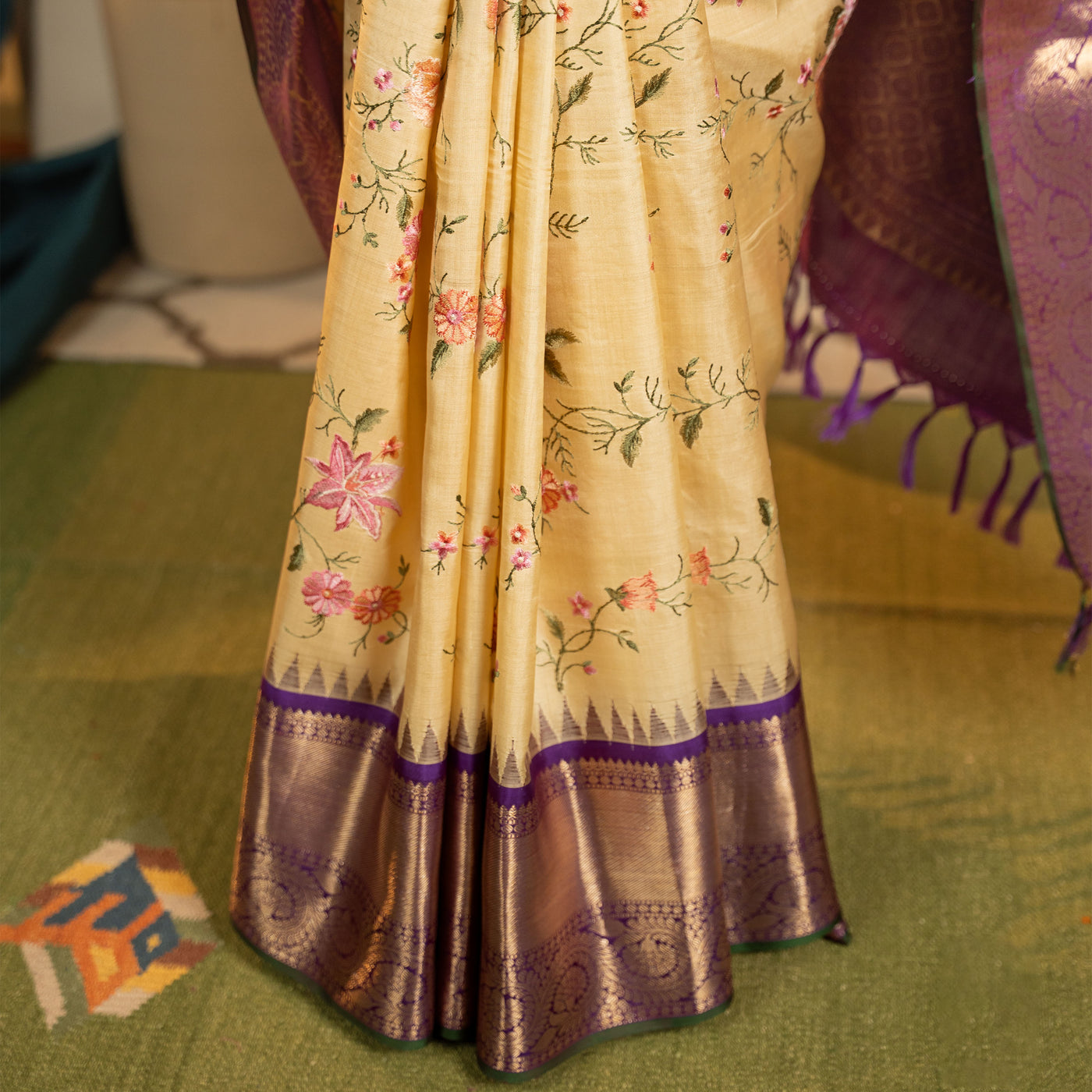 Off White Kanchi Silk Saree with Floral Embroidery Design