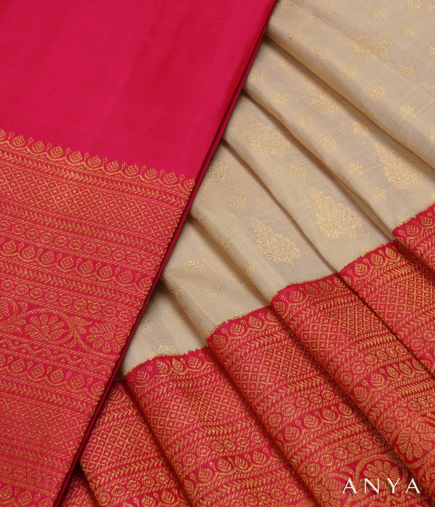 Off White Kanchi Silk Skrit Fabric and Rani Arakku Kanchi Silk Blouse Fabric
