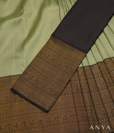 Apple Green Kanchi Silk Skrit Fabric and Black Kanchi Silk Blouse Fabric