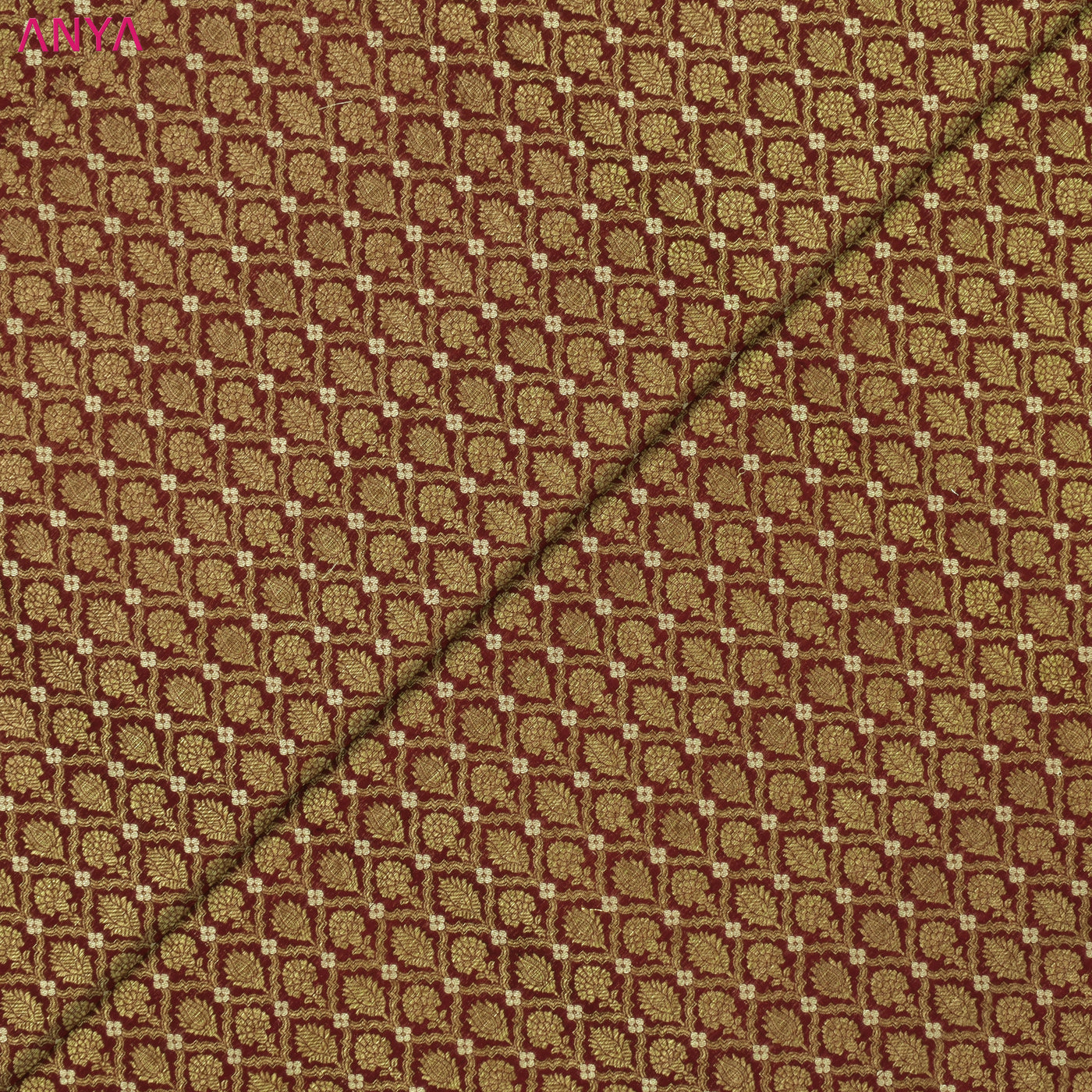 Arakku Banarasi Silk Fabric with Zari Creeper Butta Design
