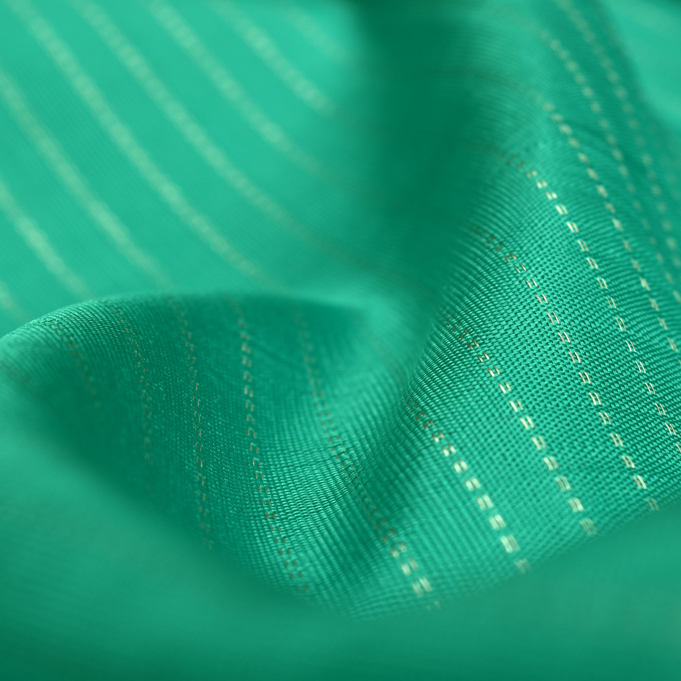 Rexona Kanchi Silk Fabric with Muthu Zari Lines Design