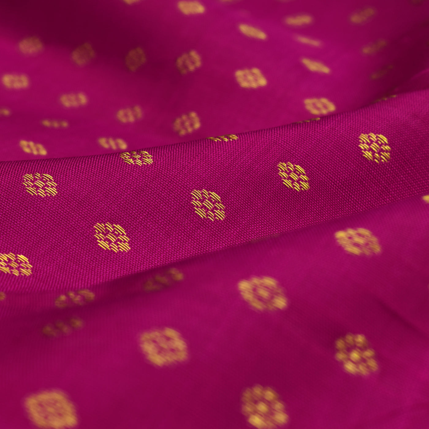 Rani Arakku Kanchi Silk Fabric with Kamalam Butta Design