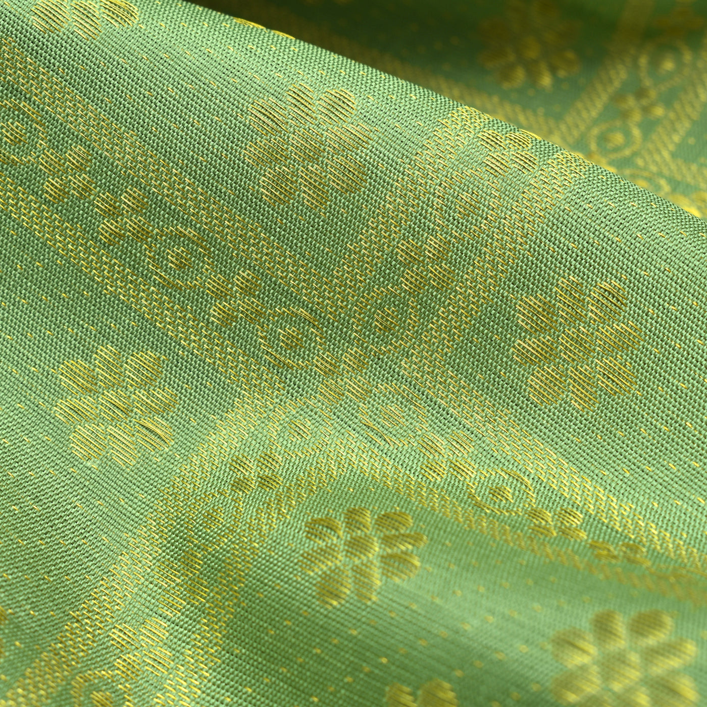 apple-green-kanchi-silk-fabric-4