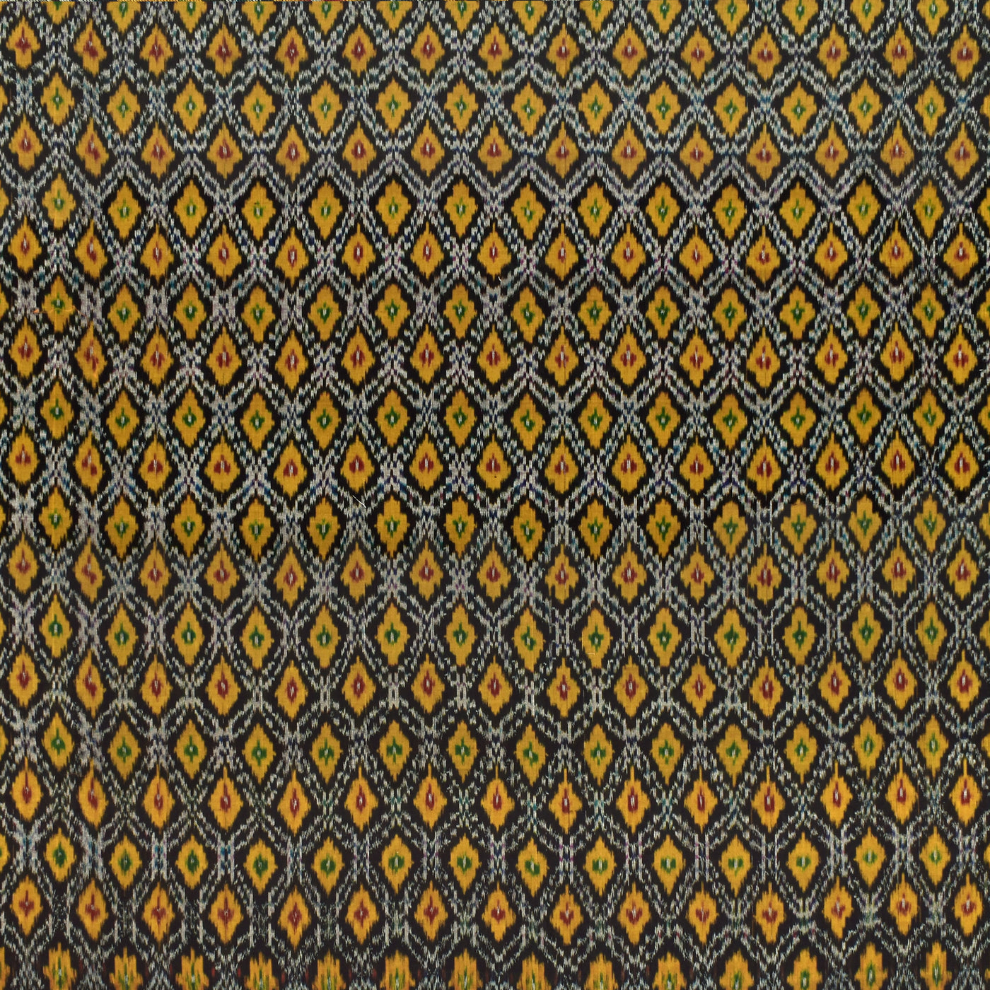 black-ikkat-silk-fabric-3