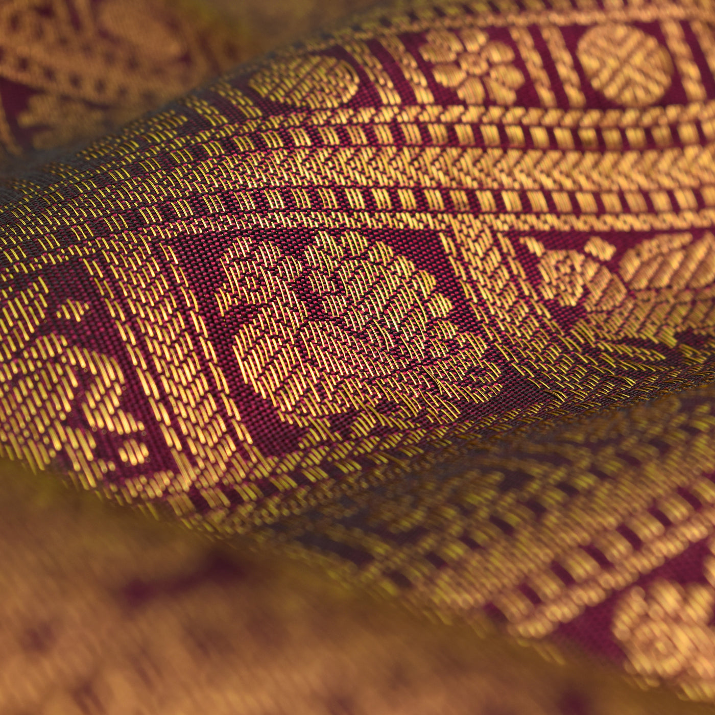 V Pakku Kanchi Silk Fabric With Annam Rudraksham Design