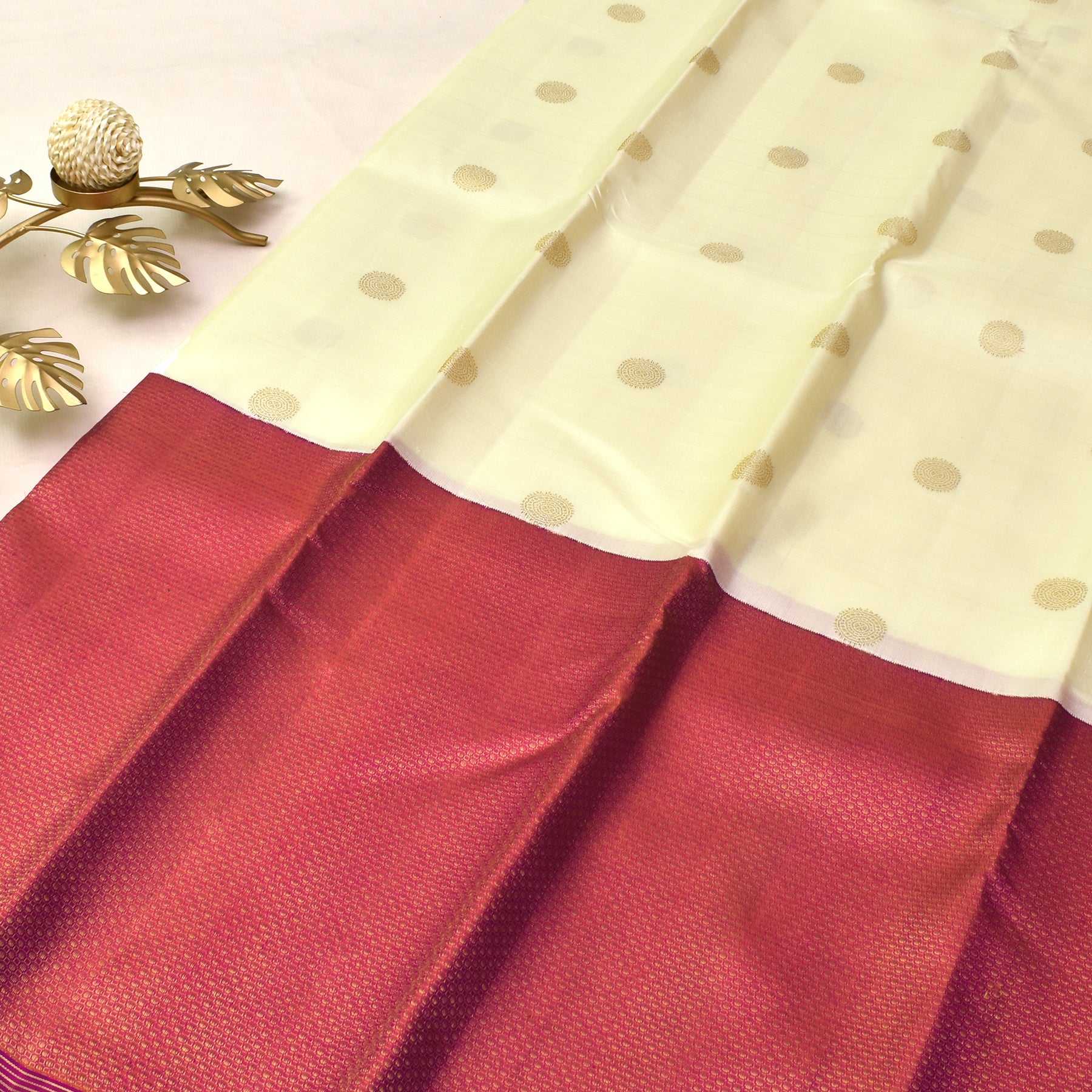Trending: Paithani Sarees For Your Muhurtham | Wedding blouse designs,  Wedding saree blouse designs, Indian bridal fashion