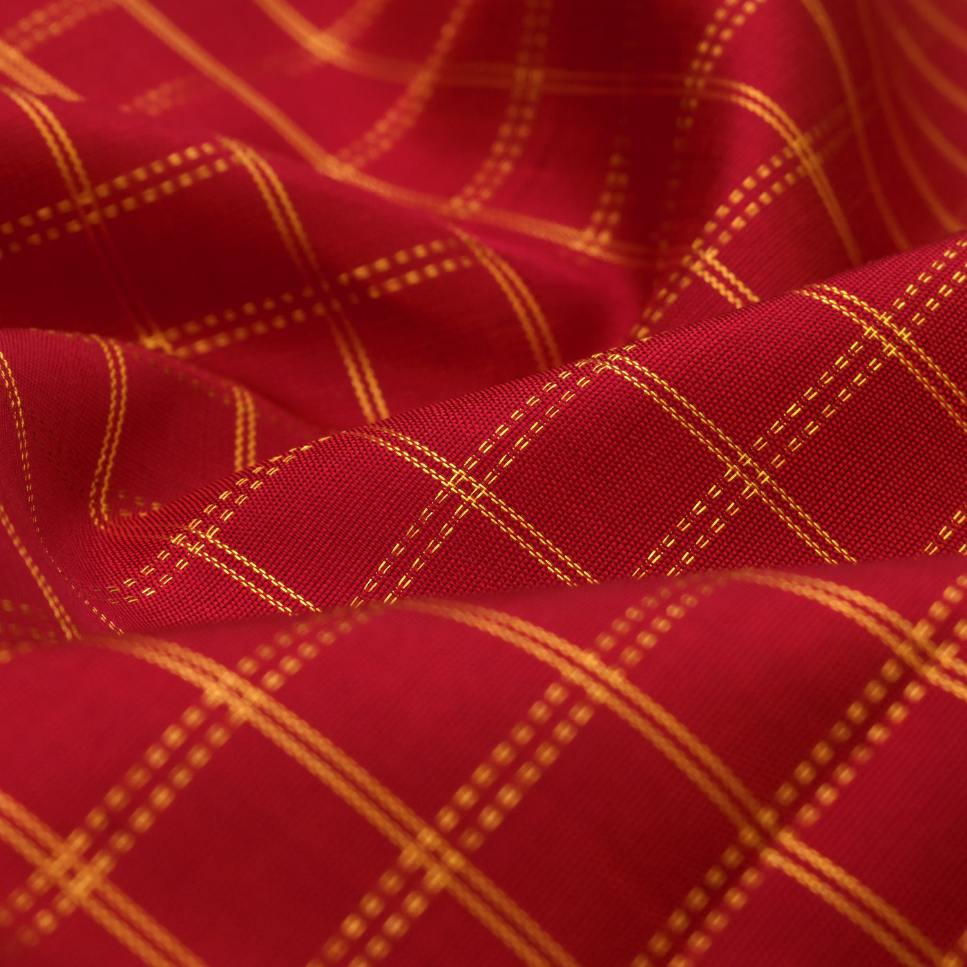 Arakku Thakkali Kanchi Silk Fabric With Muthu Zari Kattam Design