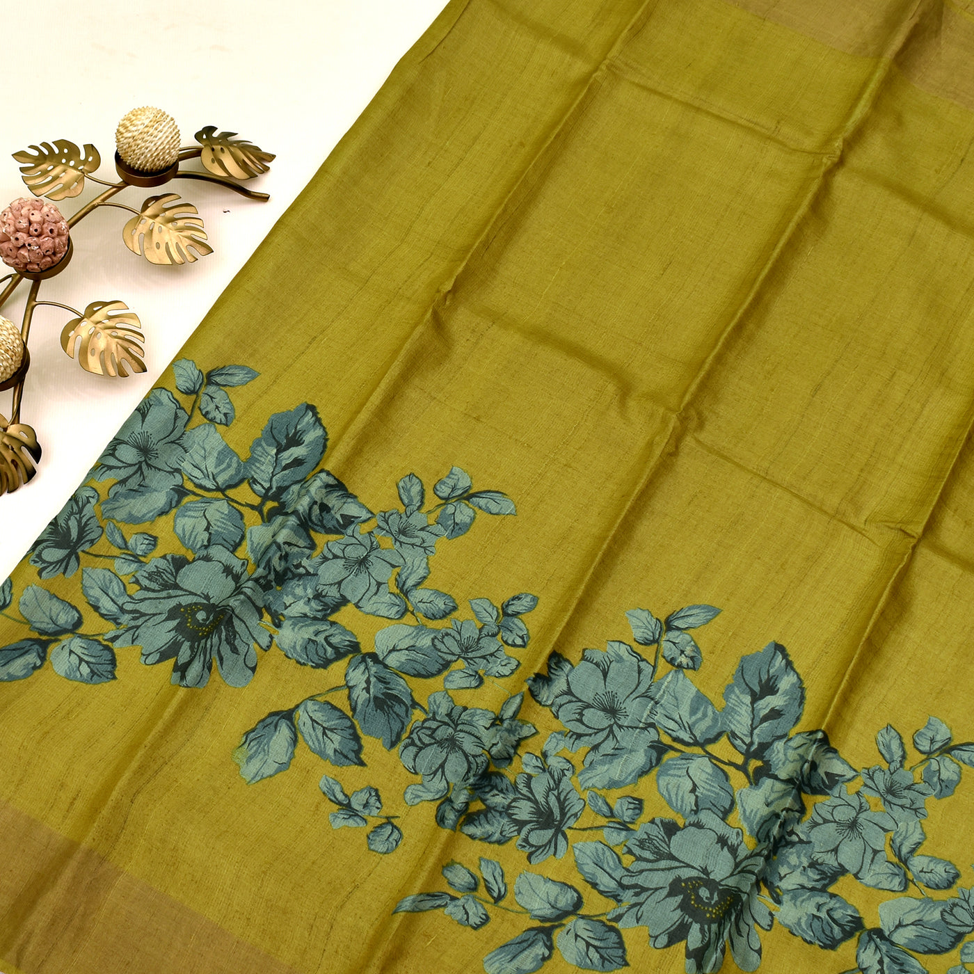 Mustard Tussar Printed Saree with Grey Floral DesignMustard Tussar Printed Saree with seer pallu Design