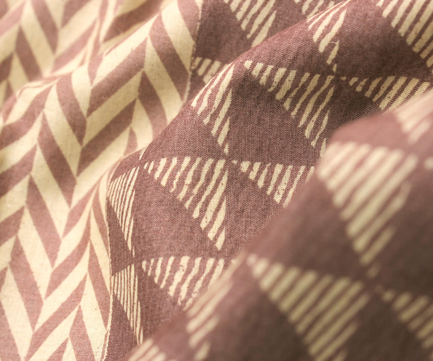off-white-soft-tussar-saree-with-pastel-burgundy-striped-border-and-blouse