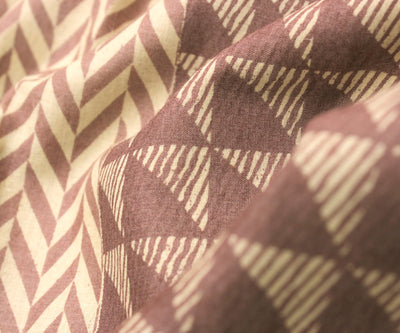 off-white-soft-tussar-saree-with-pastel-burgundy-striped-border-and-blouse