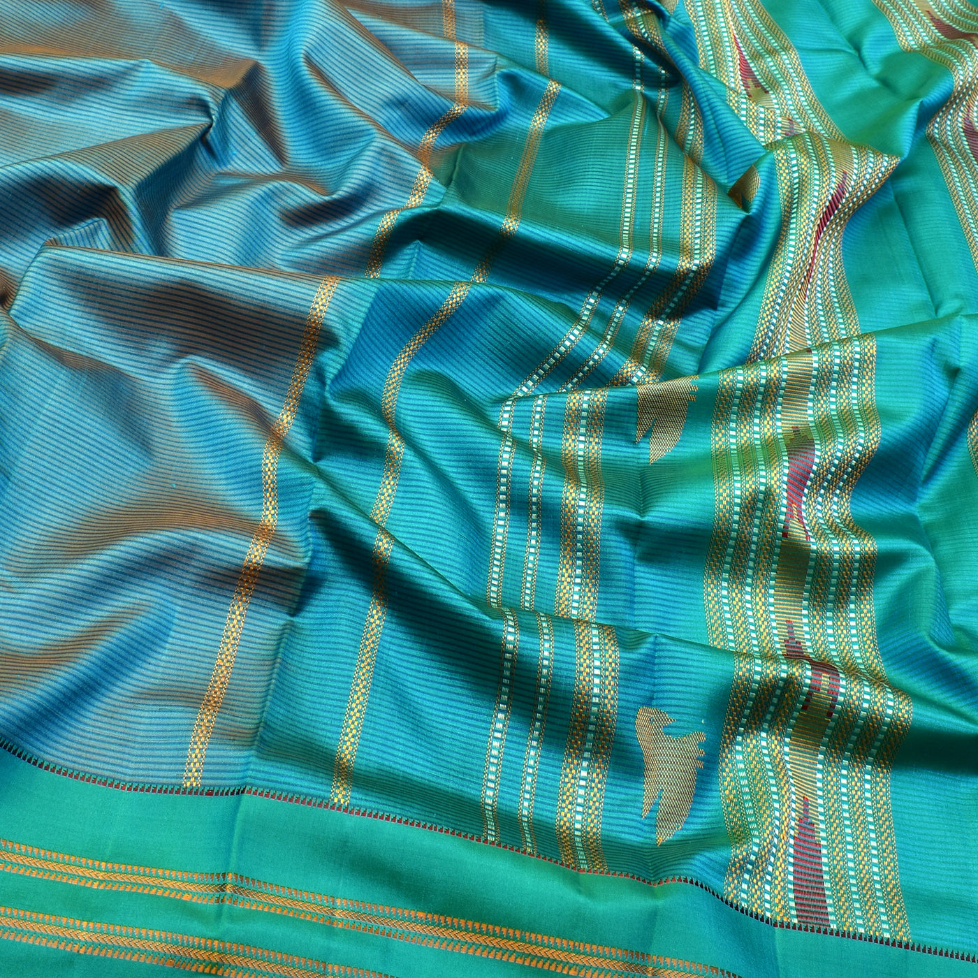 blue-kanchi-silk-saree-with-blouse