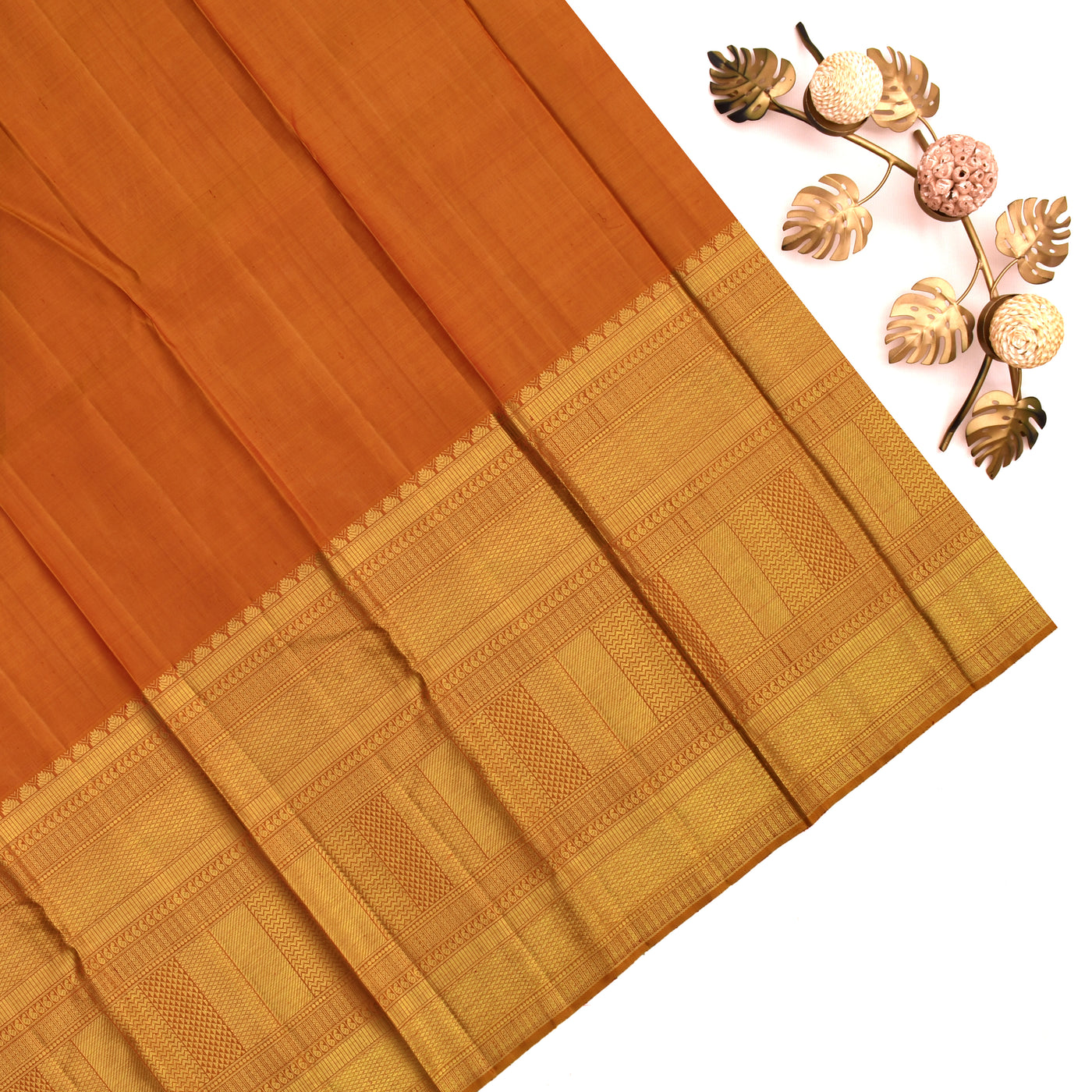 Magenta Kanchipuram Silk Saree with Kuligai Butta Design