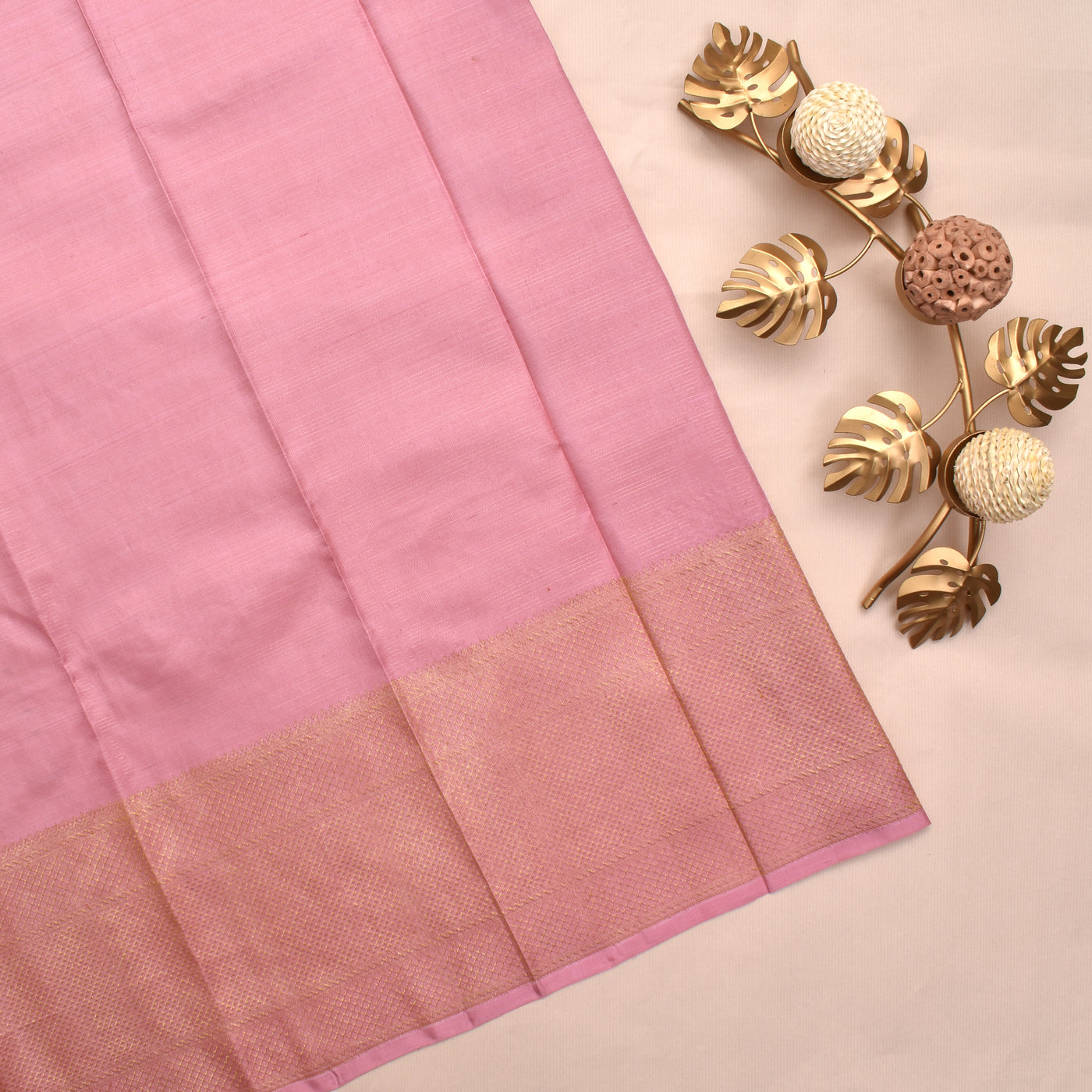 bottle-green-kanchi-silk-saree-with-pink-blouse